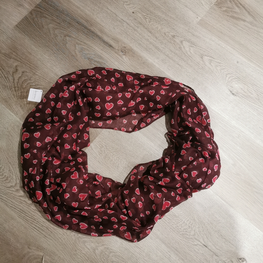 Burgundy Heart tube scarf